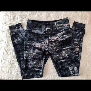 Eddie Bauer Motion Leggings